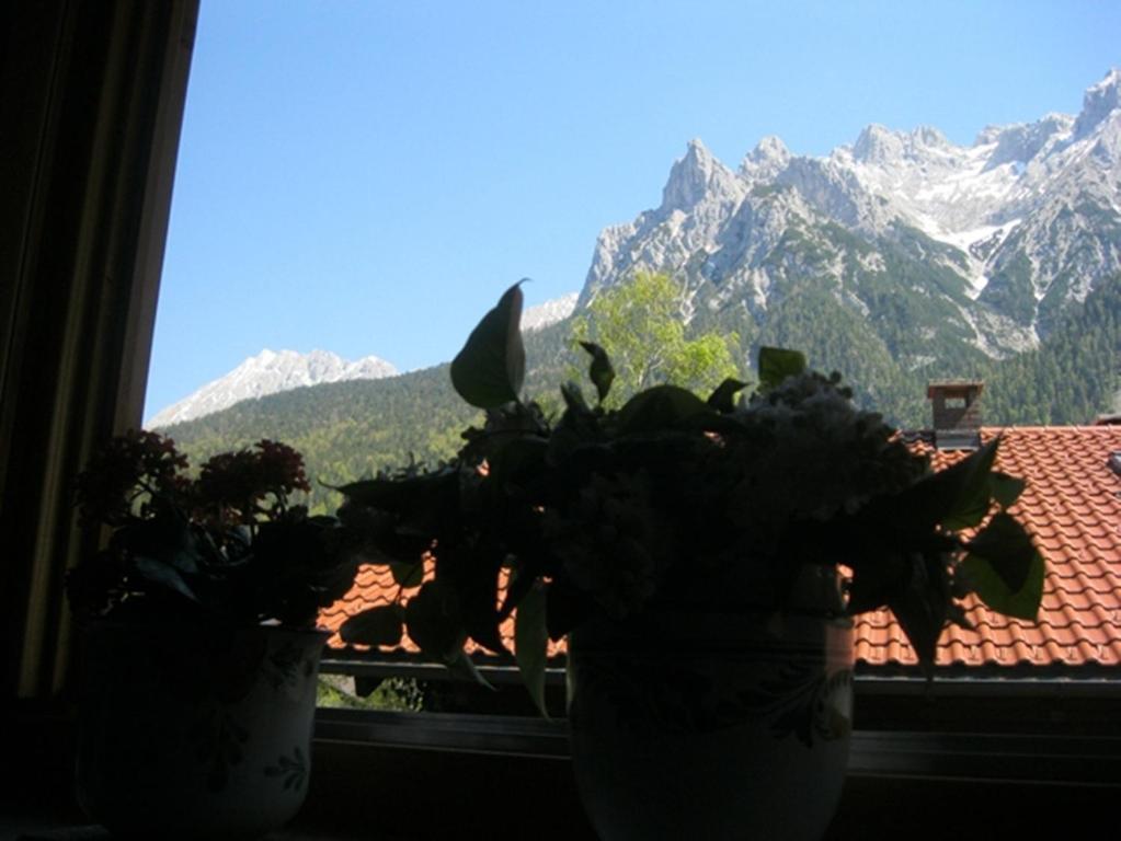 Ferienapartmenthaus Hubertushof Mittenwald Oda fotoğraf